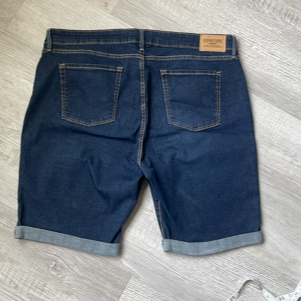 Levi Strauss Dark Blue Bermuda Shorts - Picture 13 of 13